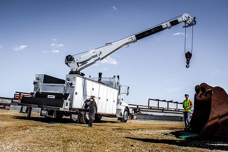 Electric vs Hydraulic: Which Type of Work Truck Crane is Best?
