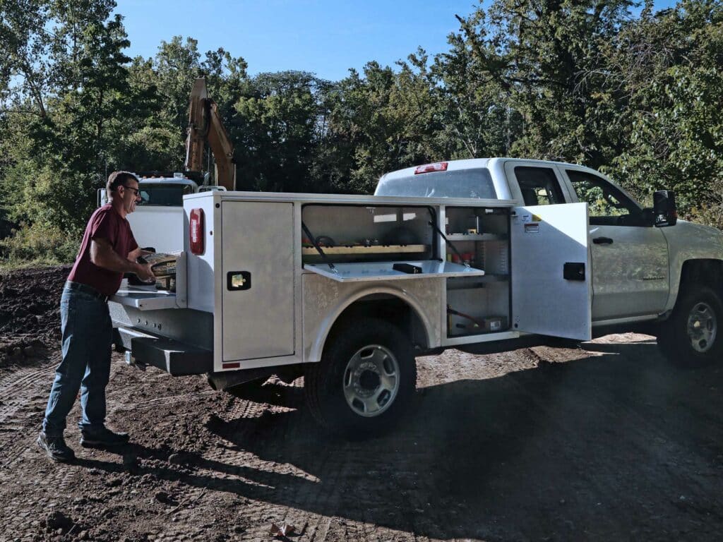 knapheide aluminum service truck in use