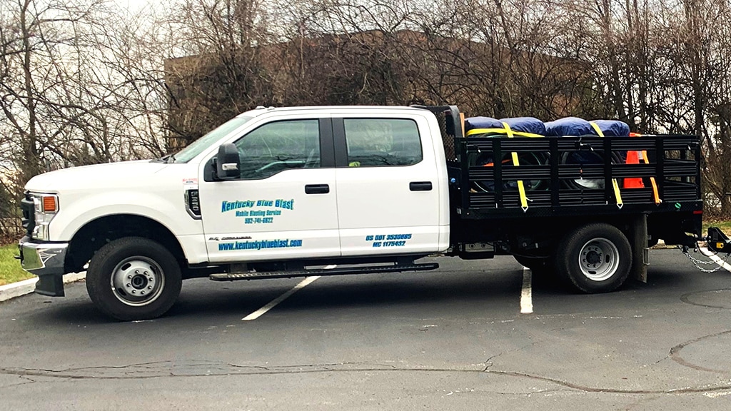 Custom Gooseneck Flatbed Truck Gives Sandblaster Greater Flexibility