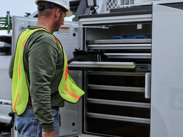 work-truck-mechanics-drawers