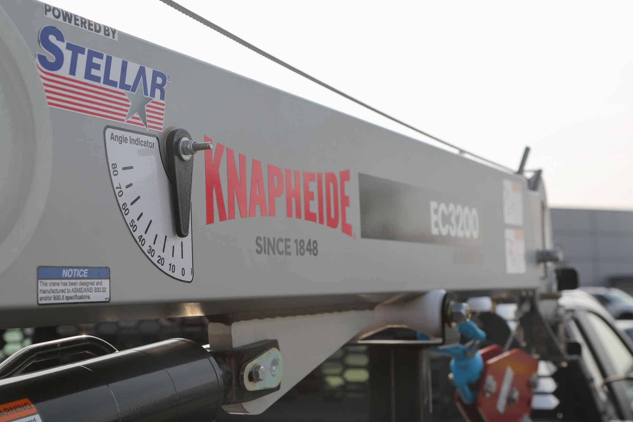knapheide mechanics truck crane up close