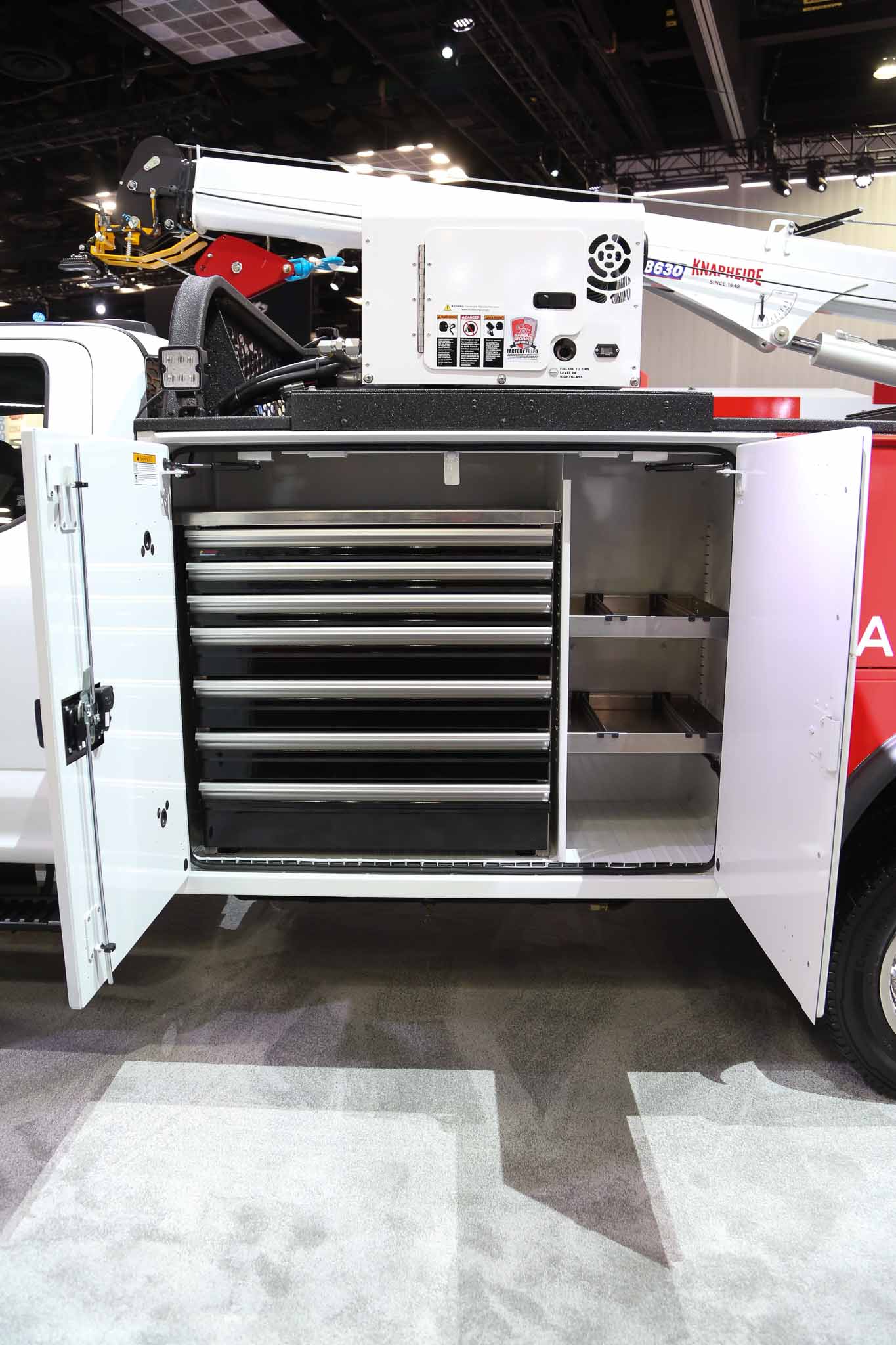knapheide mechanics truck drawer compartment