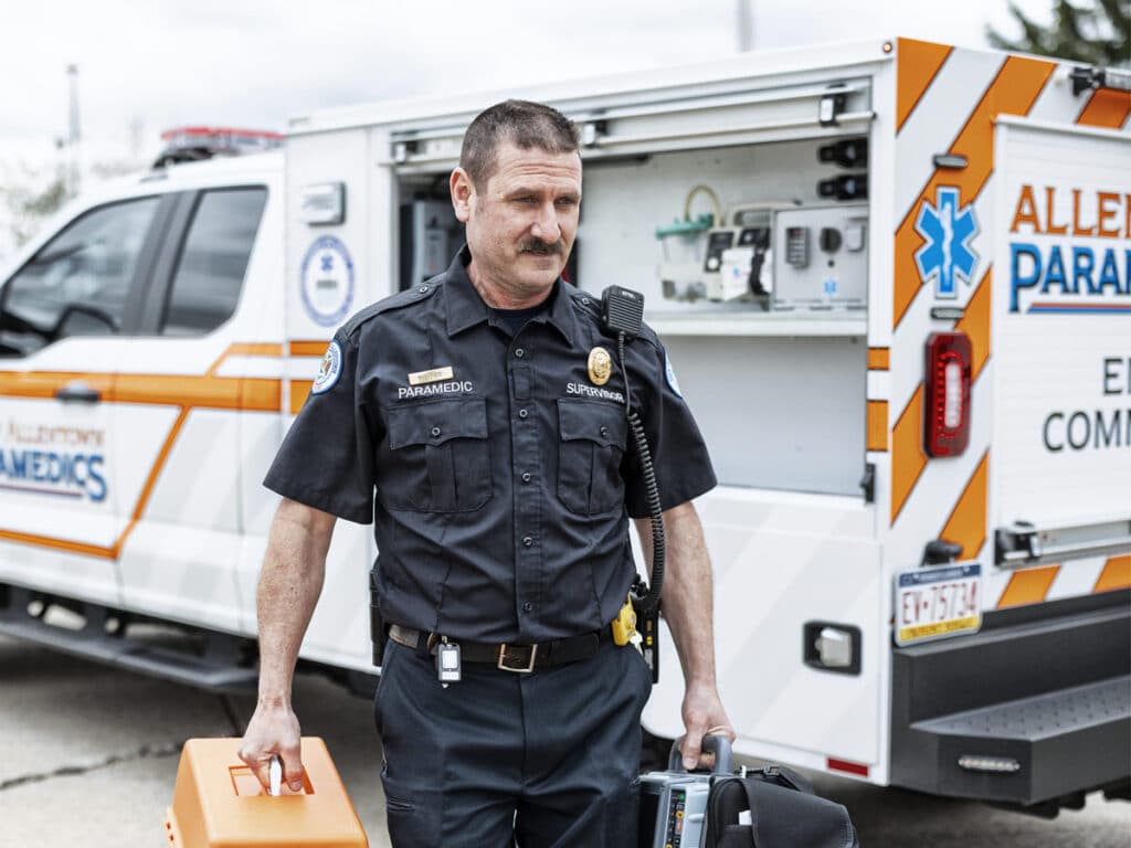 City Of Allentown Paramedics Custom Ems Command Truck Paramedic Carrying Equipment Treated