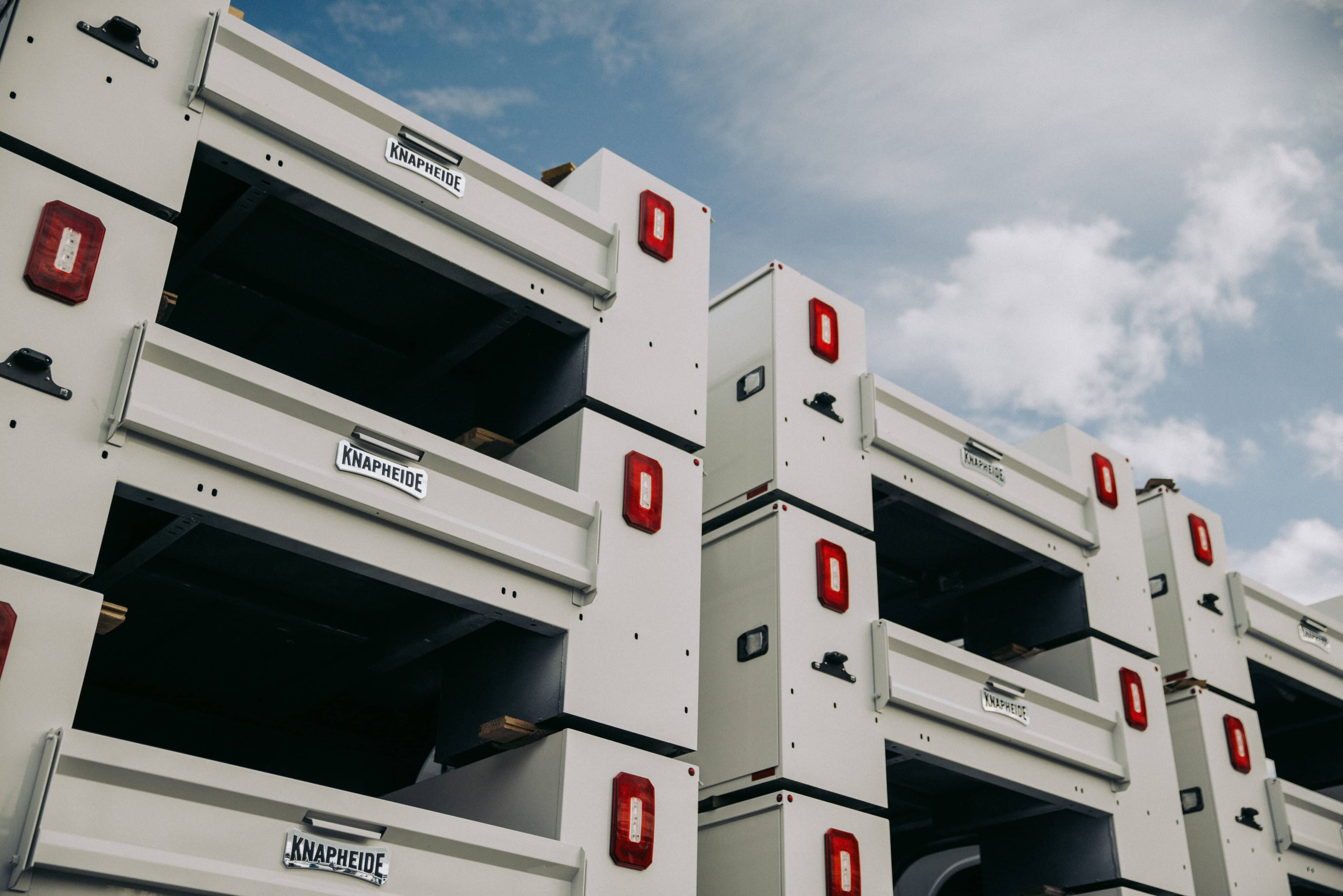 Open vs. Enclosed: Choosing the Right Work Truck Body