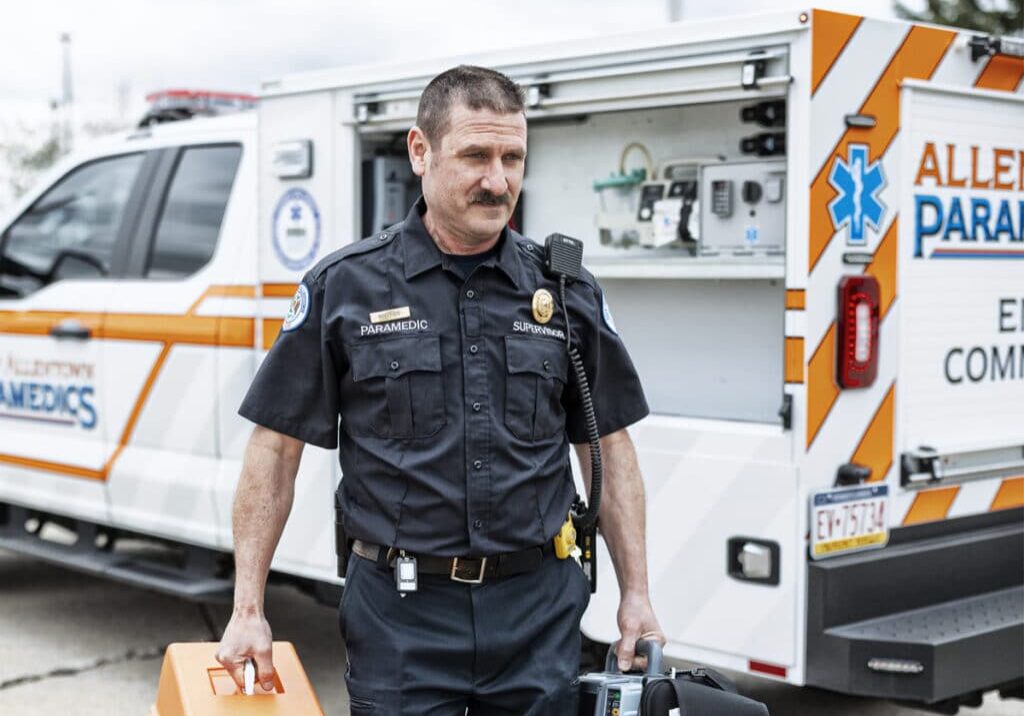 City Of Allentown Paramedics Custom Ems Command Truck Paramedic Carrying Equipment Treated