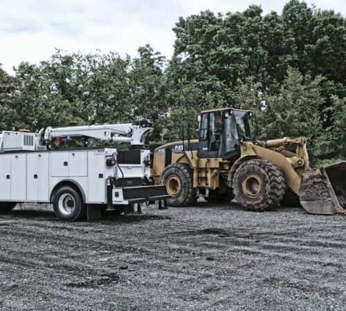 KMT2 Peterbilt Mechanics Truck