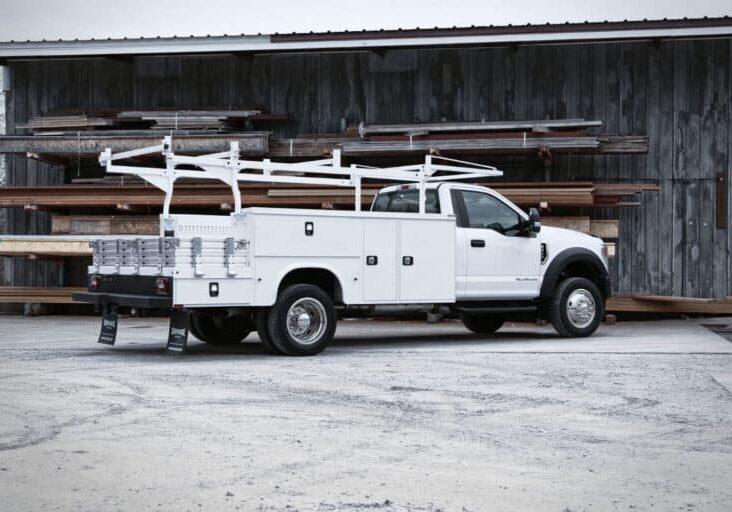 knapheide combo body truck on jobsite