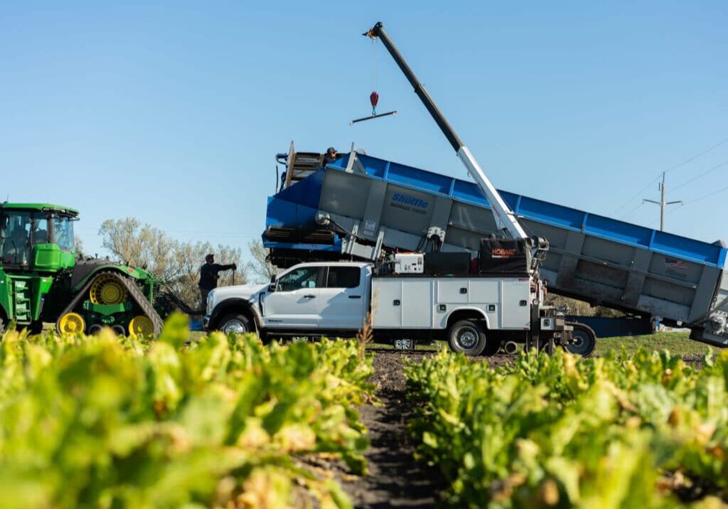 Ron And Nick Adams Farms KMT1 Mechanic Truck Tech Operating Crane